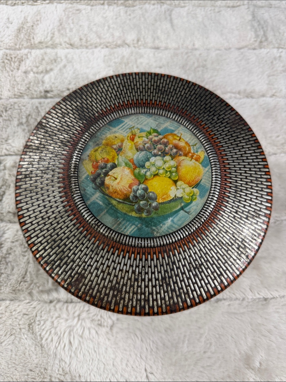Vintage Nabisco Fruit Bowl Tin